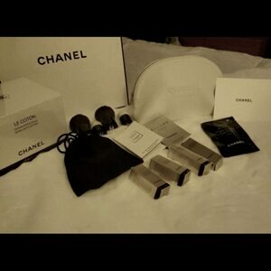 A 😍 Chanel bundle OFFERS WELCOME